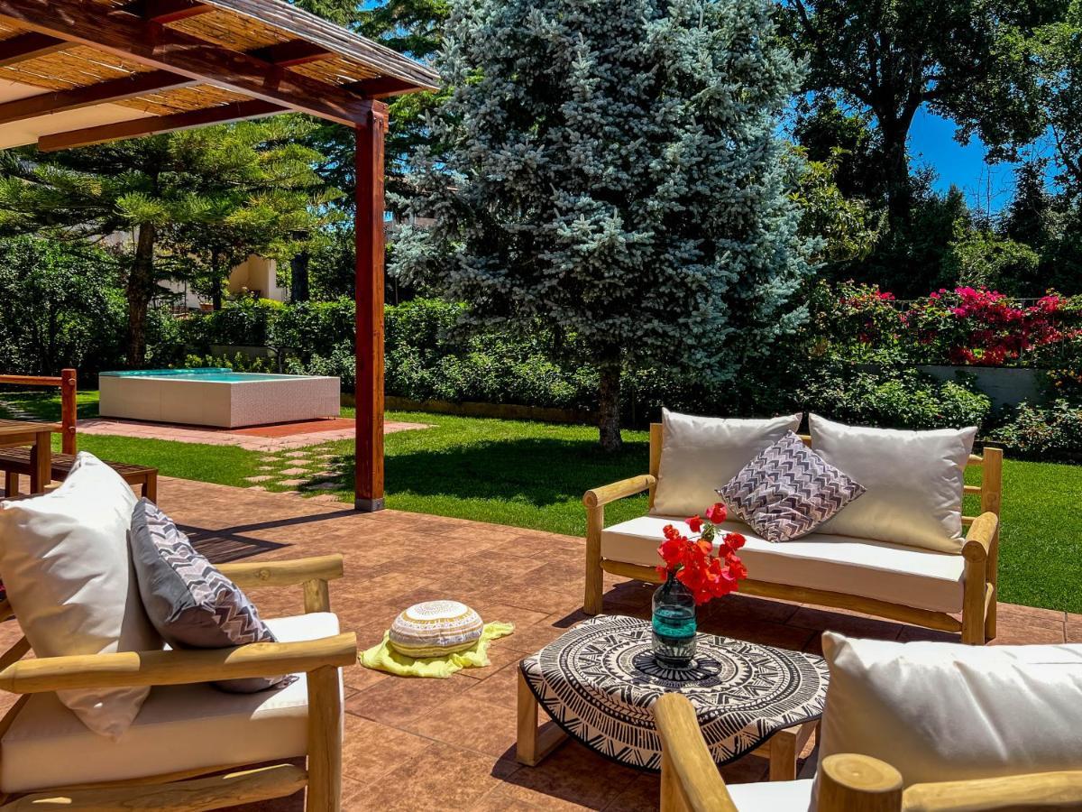 Livingapple Apartment Scauri  Bagian luar foto