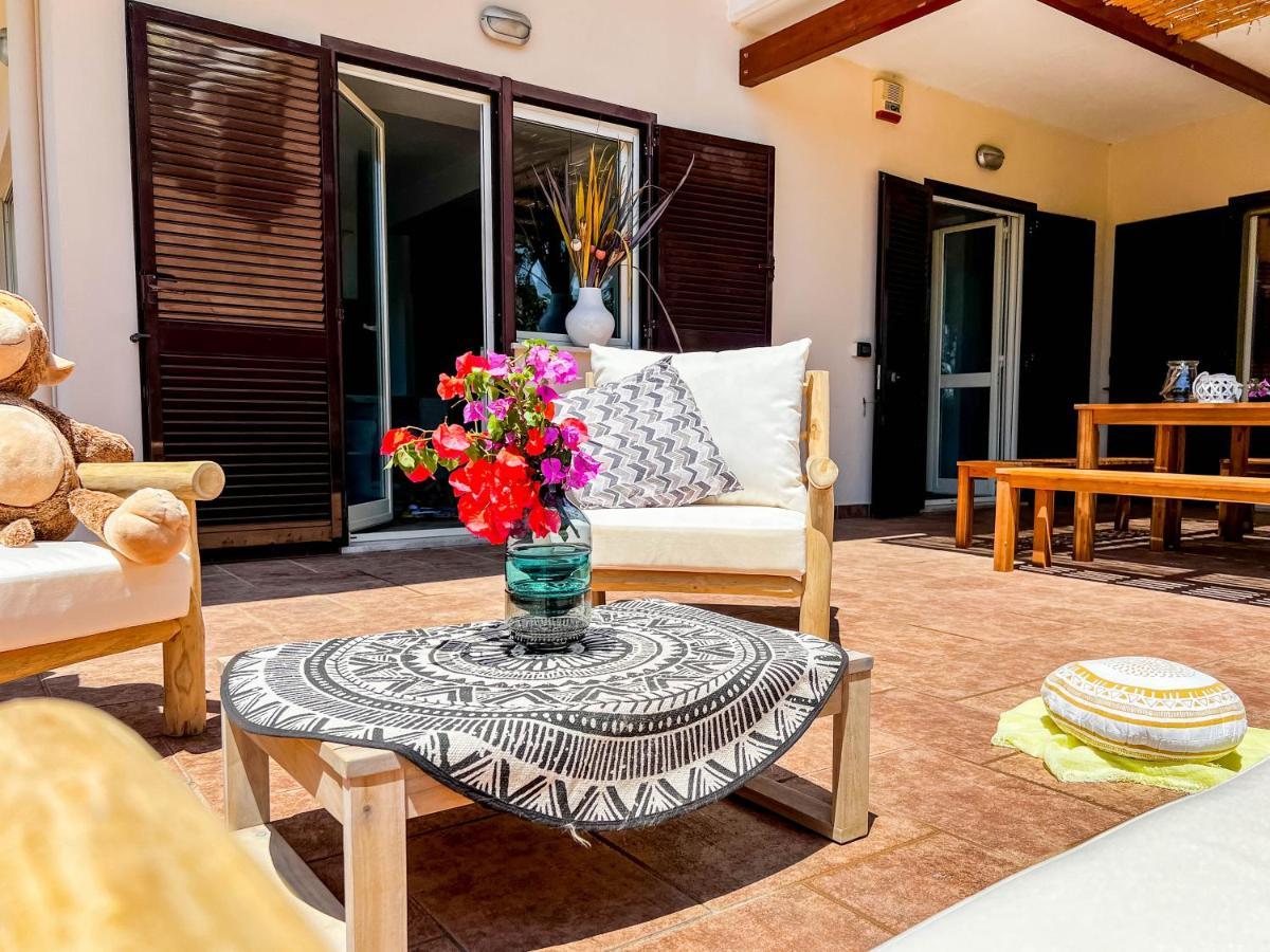 Livingapple Apartment Scauri  Bagian luar foto
