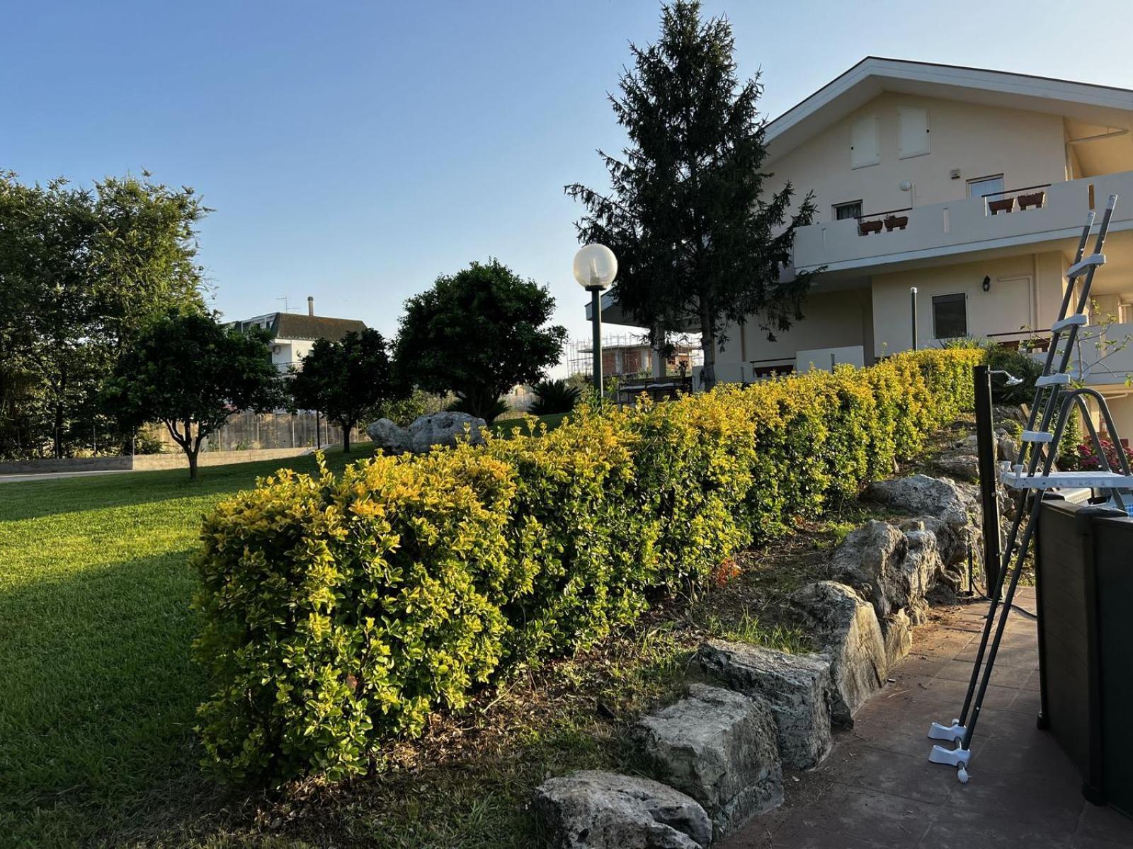 Livingapple Apartment Scauri  Bagian luar foto