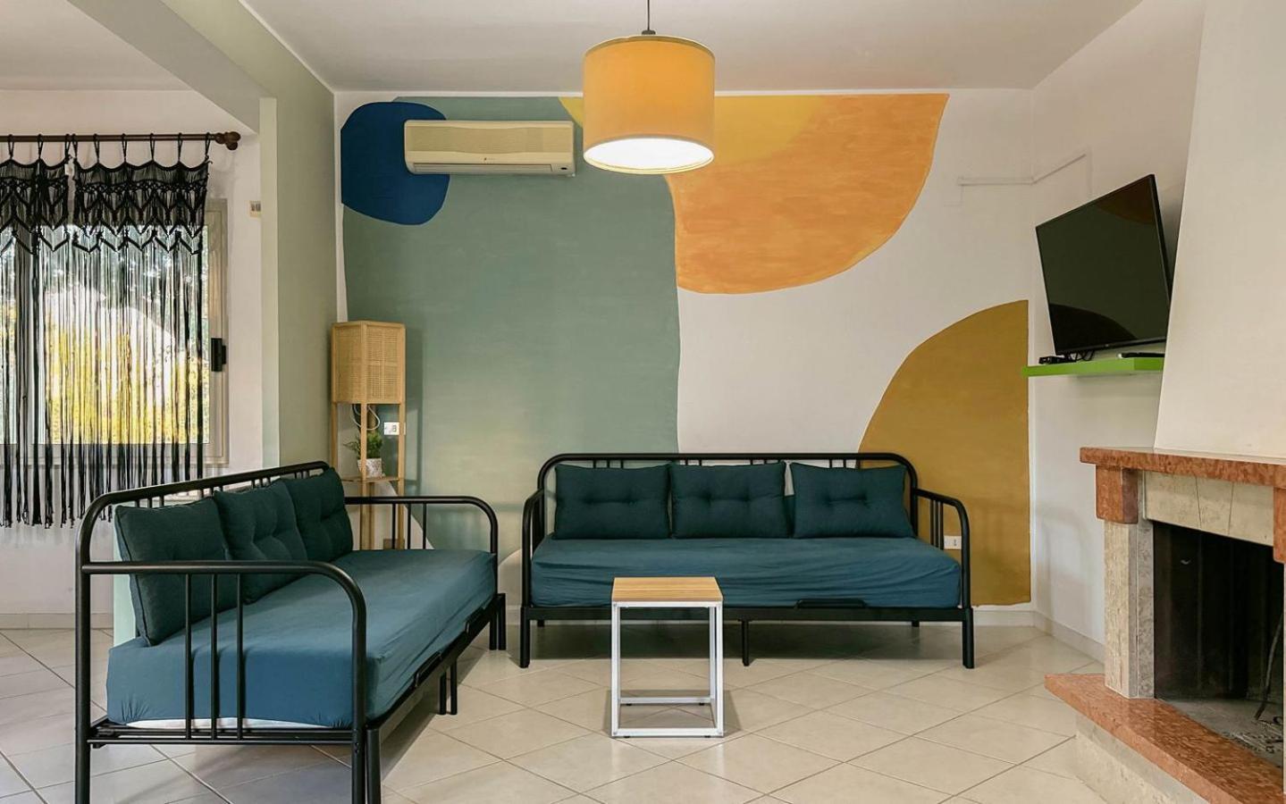 Livingapple Apartment Scauri  Bagian luar foto
