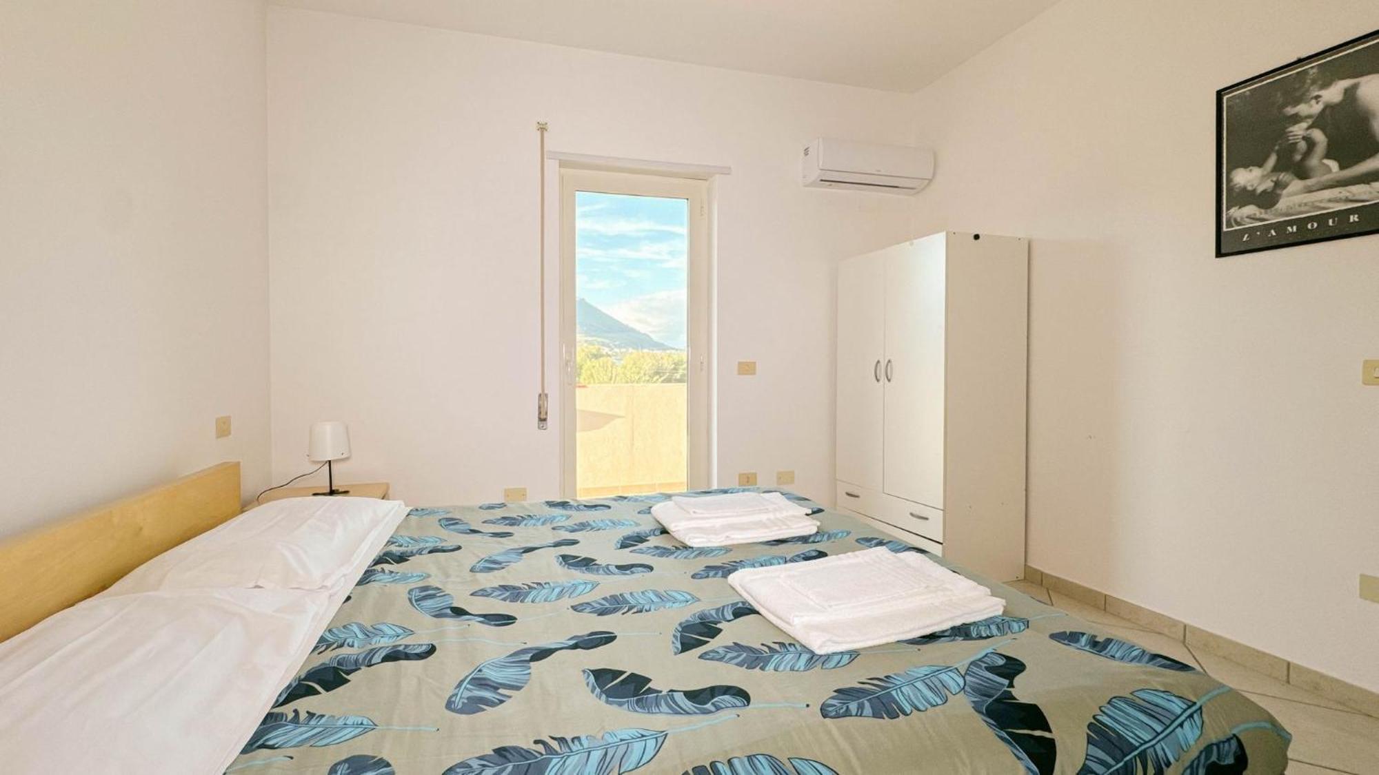 Livingapple Apartment Scauri  Bagian luar foto